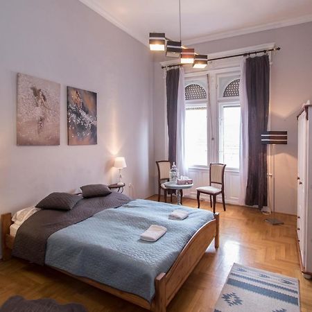מישקולץ Belvarosi Vintage Apartman A Setaloutcan מראה חיצוני תמונה