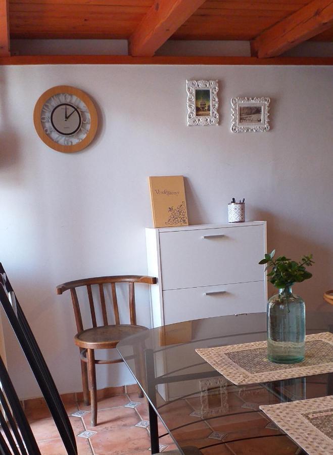 מישקולץ Belvarosi Vintage Apartman A Setaloutcan מראה חיצוני תמונה