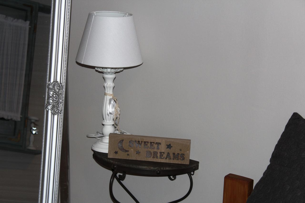 מישקולץ Belvarosi Vintage Apartman A Setaloutcan מראה חיצוני תמונה